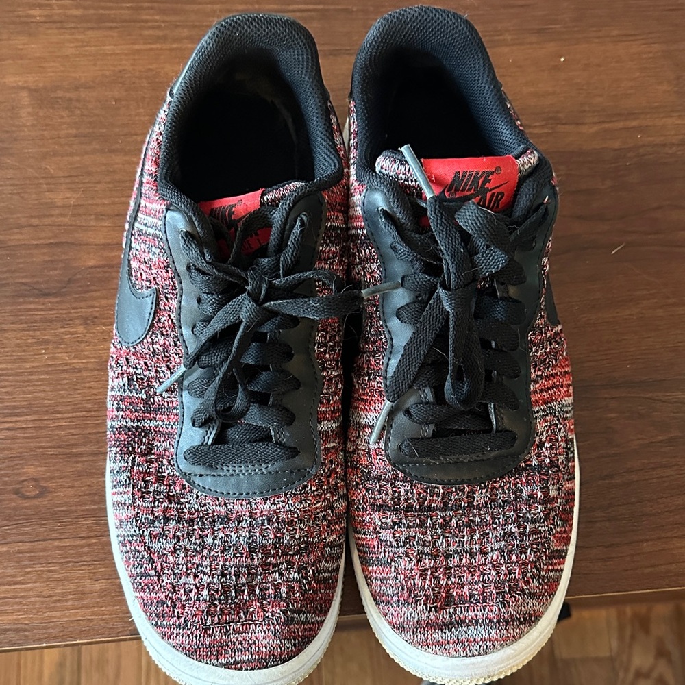 Nike Air Men's Black and Red Knit Sneakers 9
